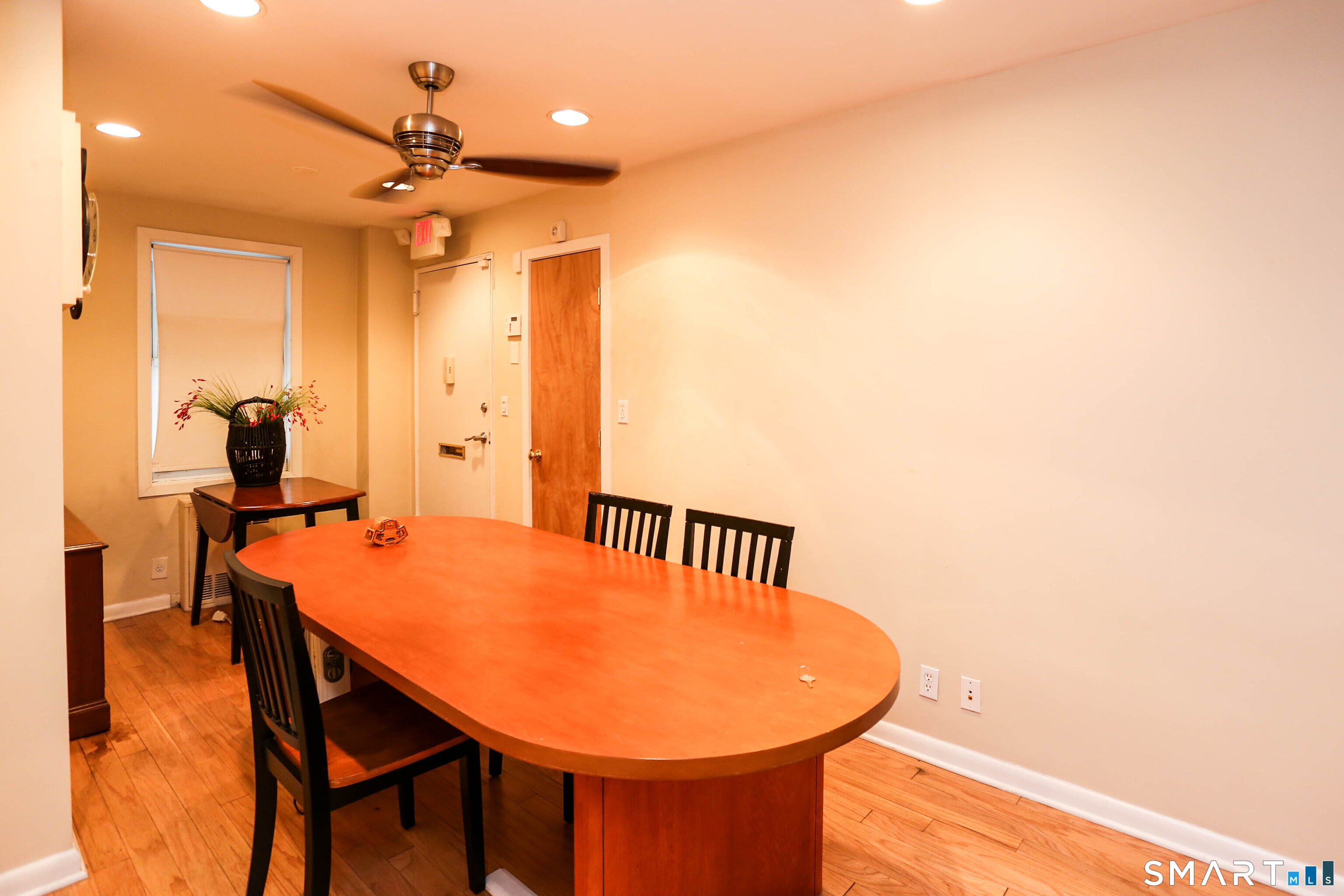 700 Summer Street, Unit 1F Stamford, CT 06901 - Photo 4 of 18