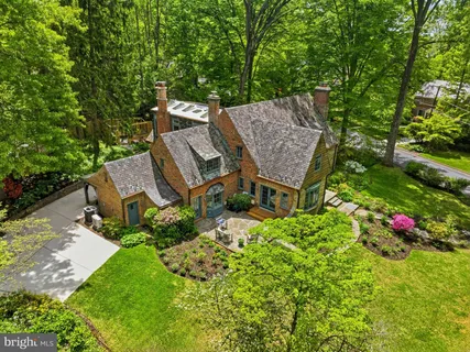 $2,850,000 | 7835 Hampden Lane, Bethesda, MD 20814