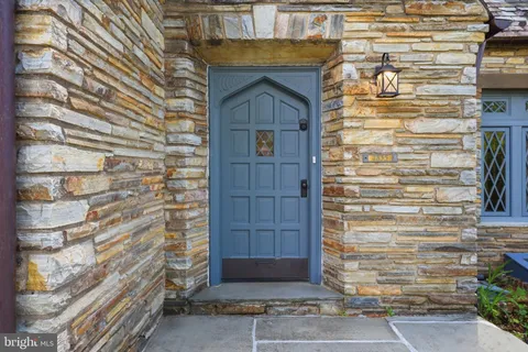 $2,850,000 | 7835 Hampden Lane, Bethesda, MD 20814