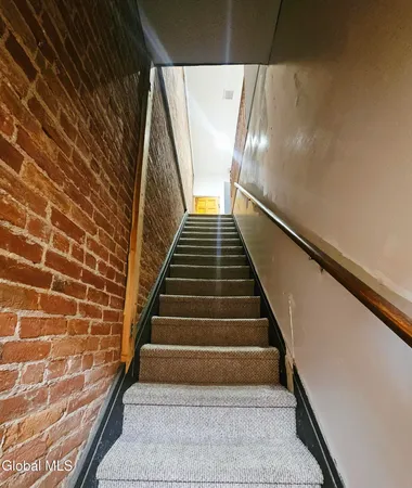 $1,400 | 305 Main Street, Unit 2, Schoharie, NY 12157