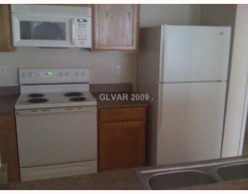 9620 West Russell Road, Unit 1017 Las Vegas, NV 89148 - Photo 4 of 5 Kitchen.