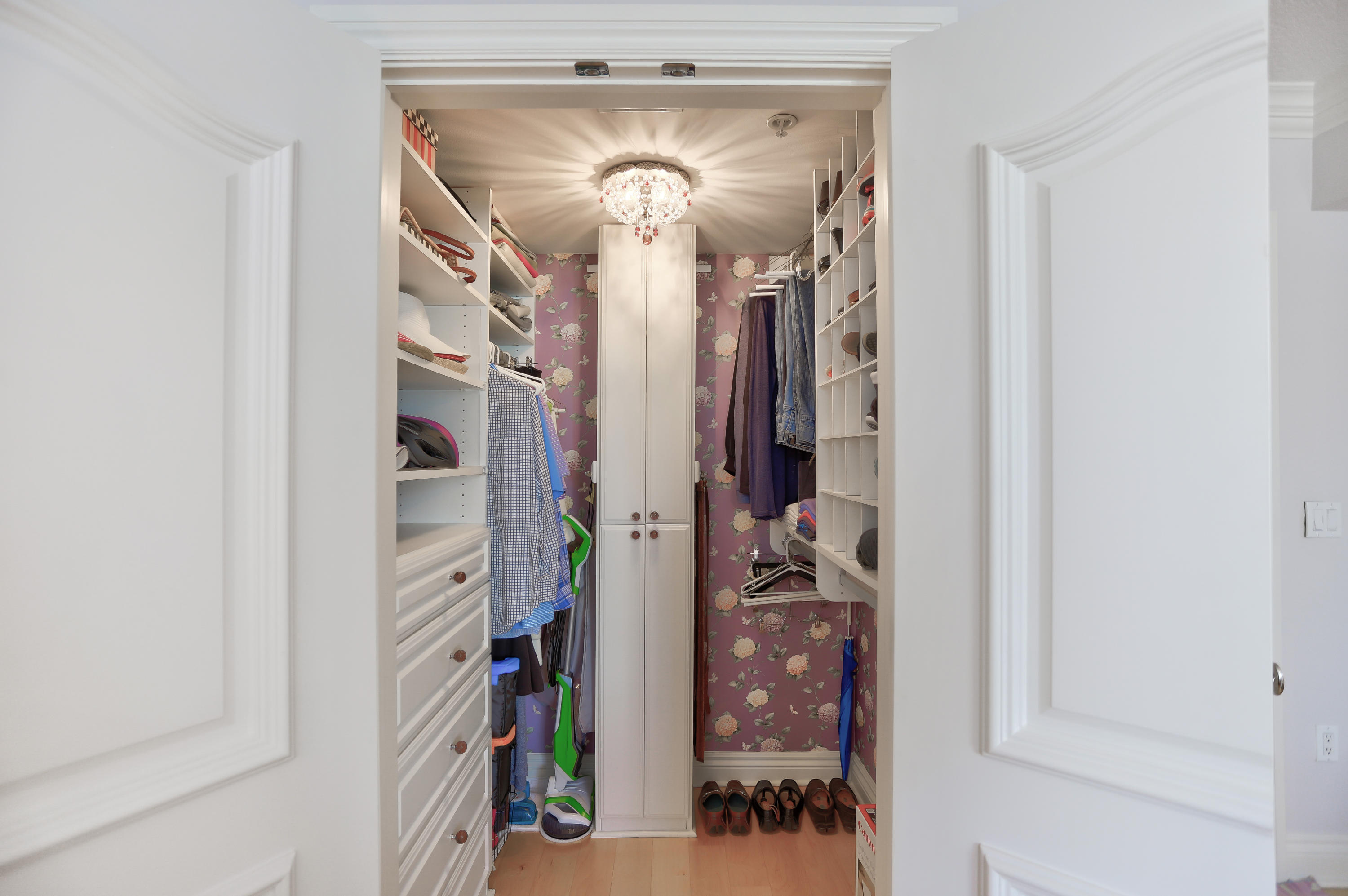 99 Southeast Mizner Boulevard, Unit 221 Boca Raton, FL 33432 - Photo 27 of 50 2nd Bedroom Custom Walk-in Closet