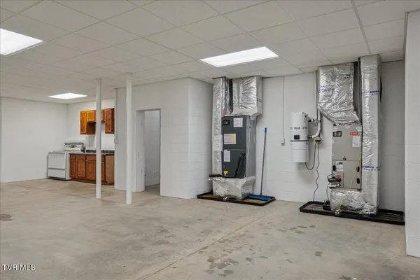 $1,300,000 | 176 Country Acres Drive, Elizabethton, TN 37643