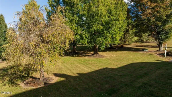 $1,300,000 | 176 Country Acres Drive, Elizabethton, TN 37643