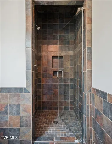 $1,500,000 | 176 Country Acres Drive, Elizabethton, TN 37643