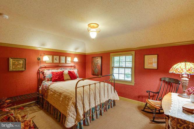 2367 Hunter Mill Road Vienna, VA 22181 - Photo 18 of 30 Bedroom