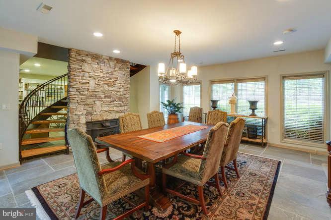 2367 Hunter Mill Road Vienna, VA 22181 - Photo 28 of 30 Guest House Club Room/Living Room