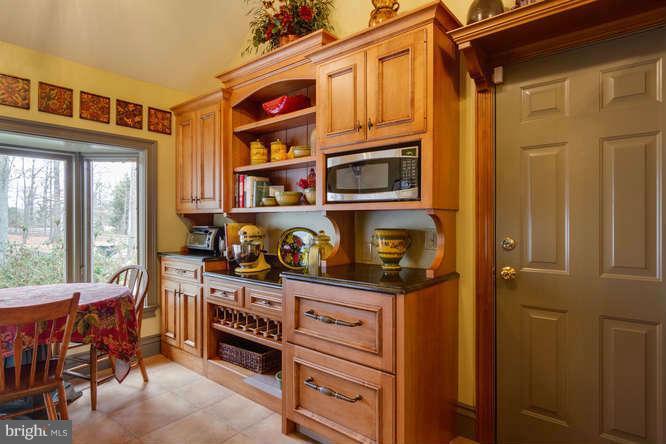 2367 Hunter Mill Road Vienna, VA 22181 - Photo 7 of 30 Kitchen