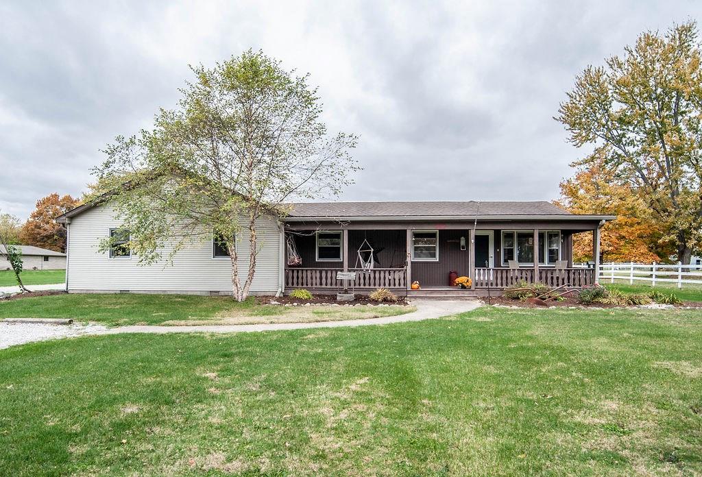 8252 Hayworth Road Indianapolis, IN 46221 - Photo 1 of 40 Gallery Image 1