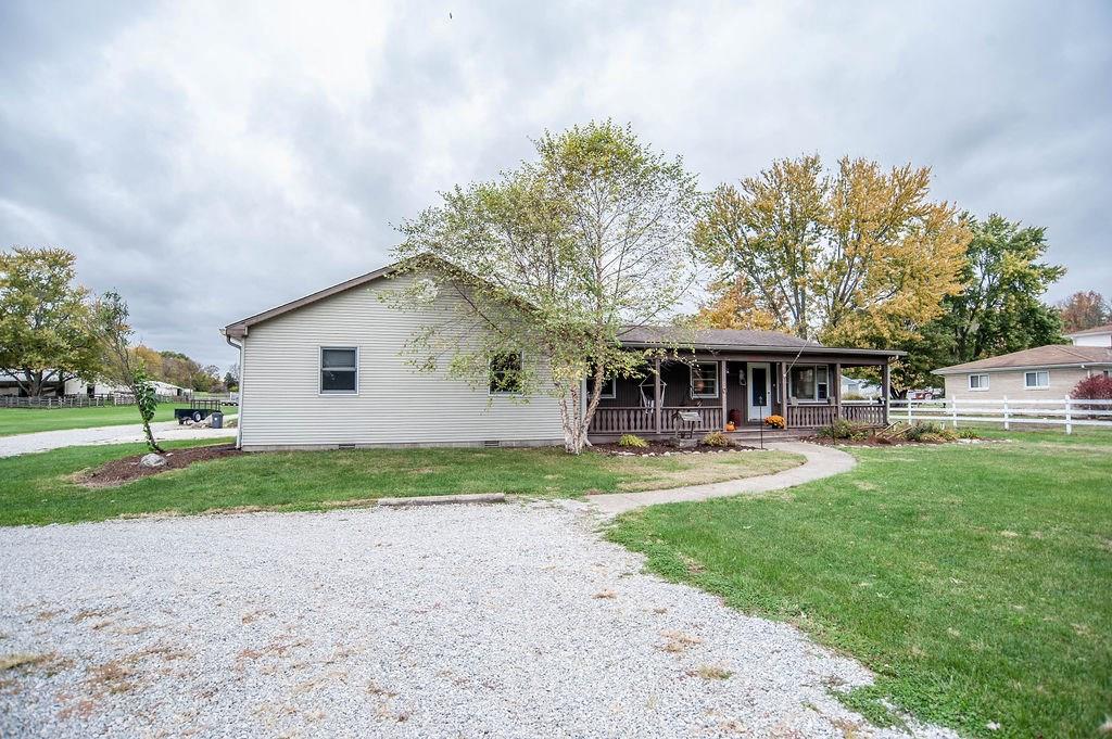 8252 Hayworth Road Indianapolis, IN 46221 - Photo 2 of 40 Gallery Image 2