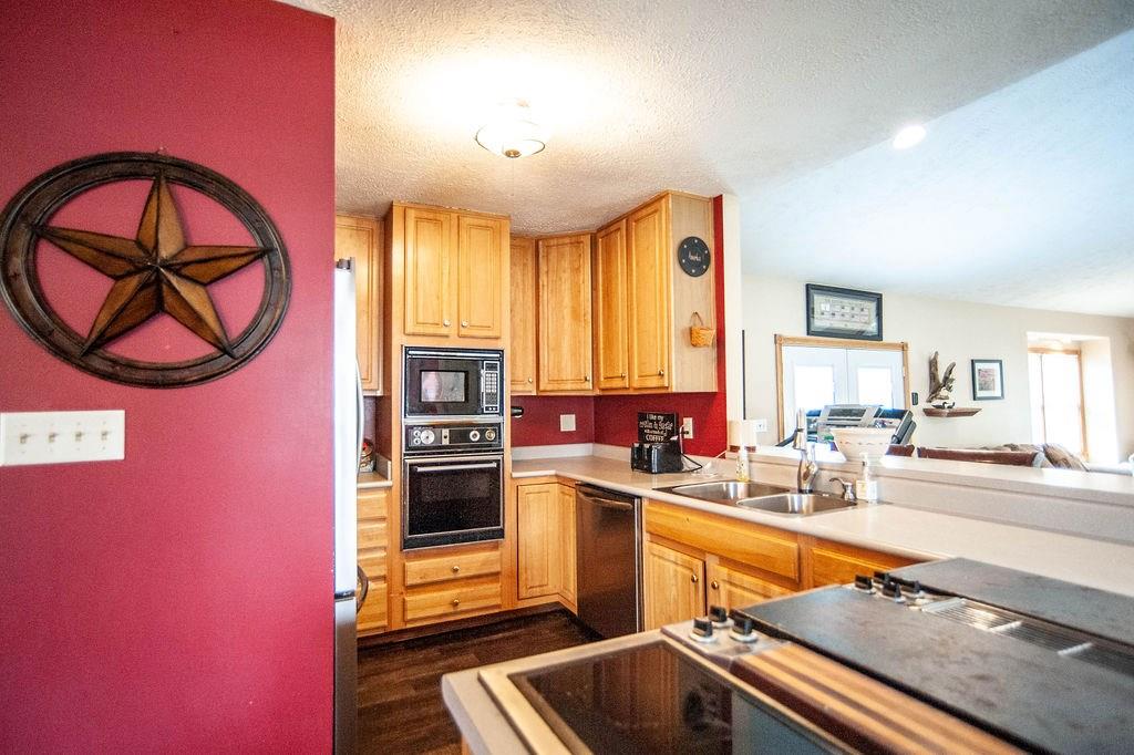 8252 Hayworth Road Indianapolis, IN 46221 - Photo 11 of 40 Gallery Image 11
