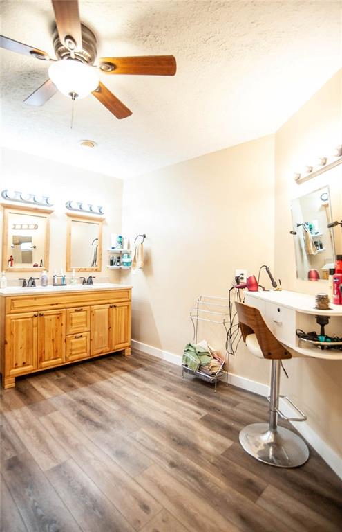 8252 Hayworth Road Indianapolis, IN 46221 - Photo 19 of 40 Gallery Image 19