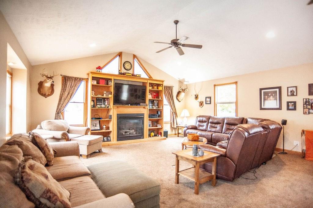 8252 Hayworth Road Indianapolis, IN 46221 - Photo 4 of 40 Gallery Image 4