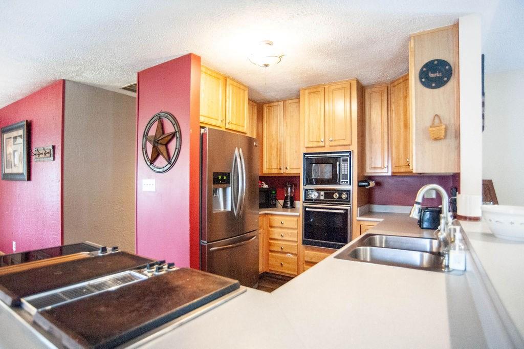 8252 Hayworth Road Indianapolis, IN 46221 - Photo 10 of 40 Gallery Image 10