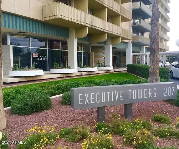 ETenterance-ezgif.com-webp-to-jpg-conver