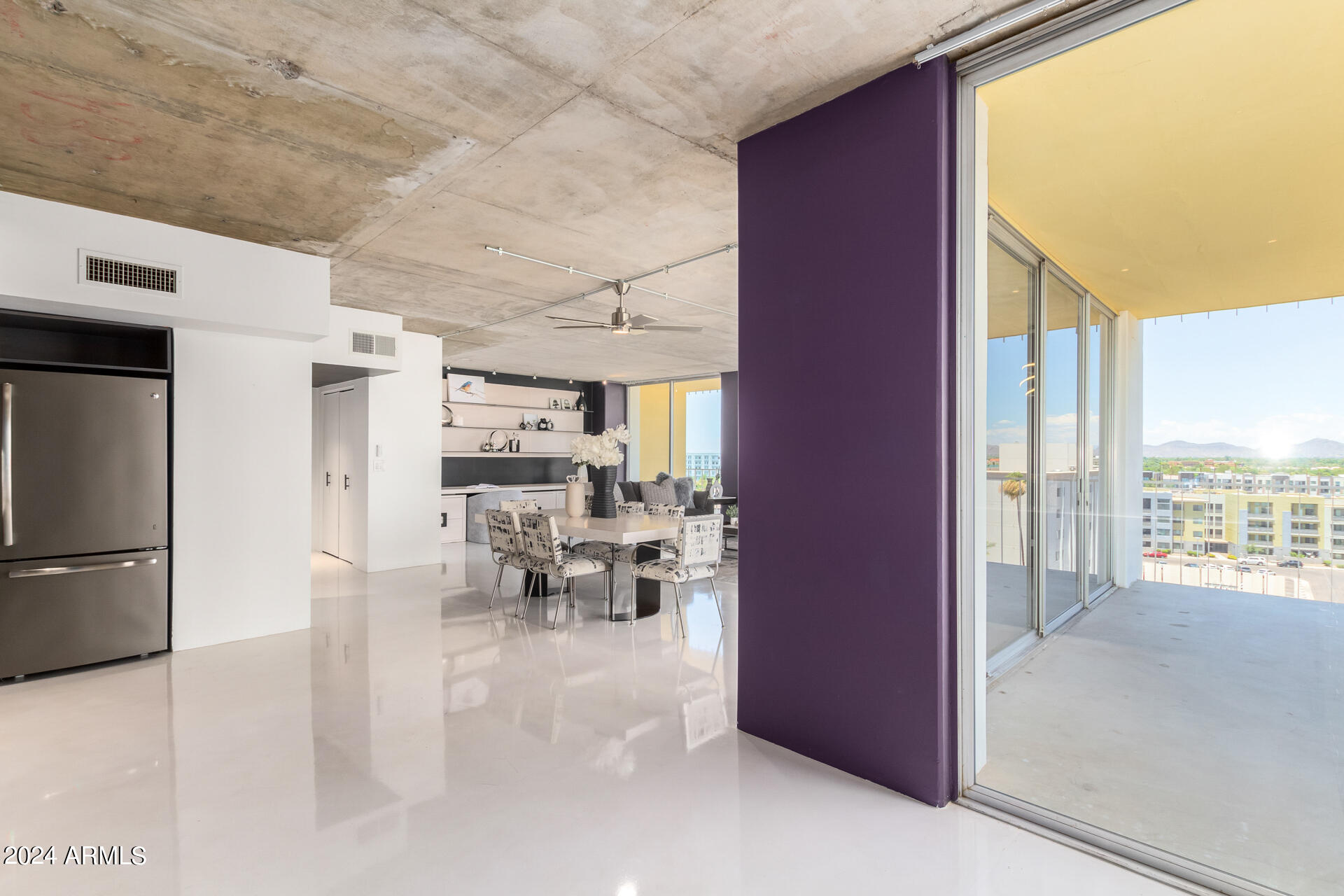 207 West Clarendon Avenue, Unit F8 Phoenix, AZ 85013 - Photo 11 of 28 0009-10 - Clarendon