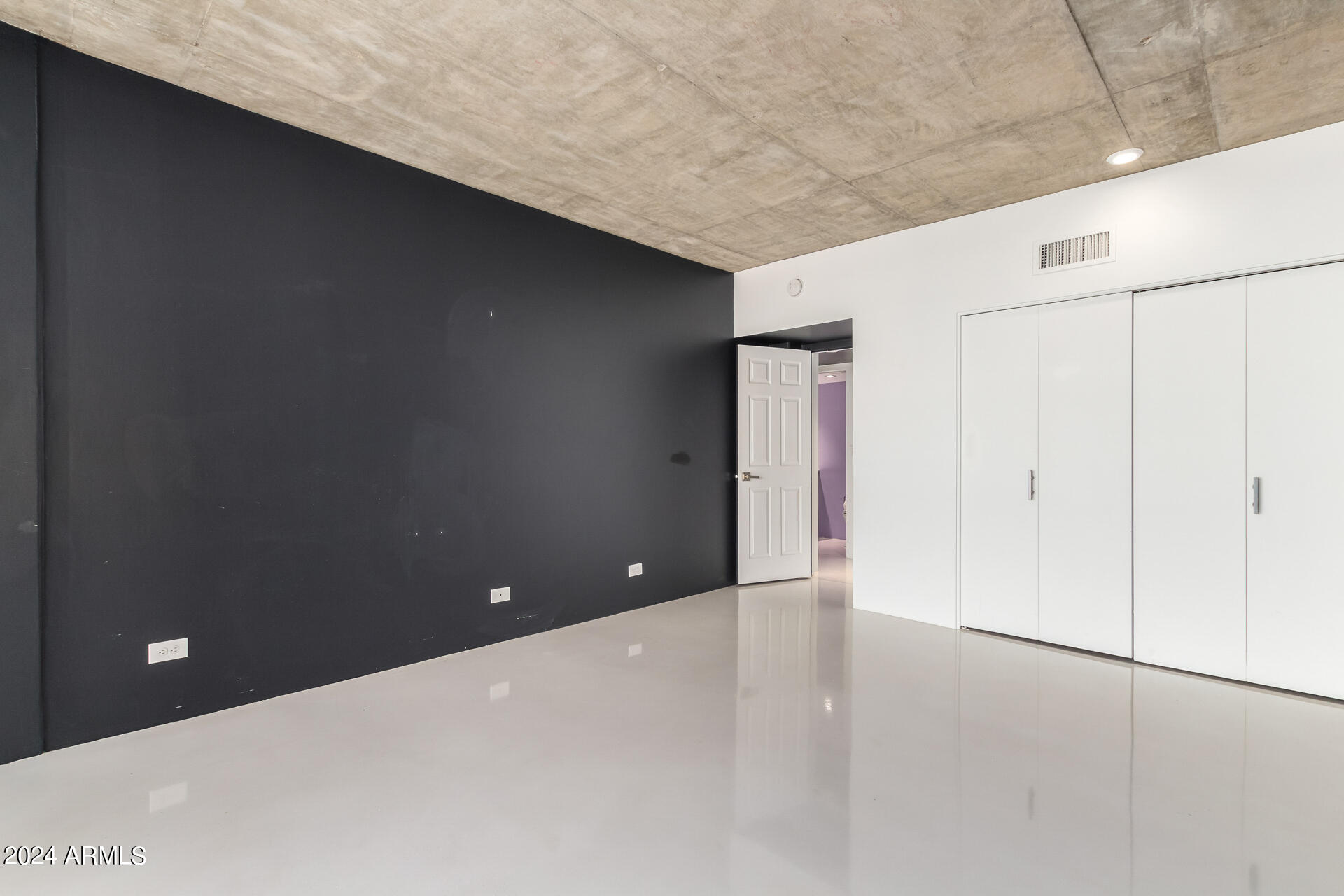 207 West Clarendon Avenue, Unit F8 Phoenix, AZ 85013 - Photo 20 of 28 0011-12 - Clarendon