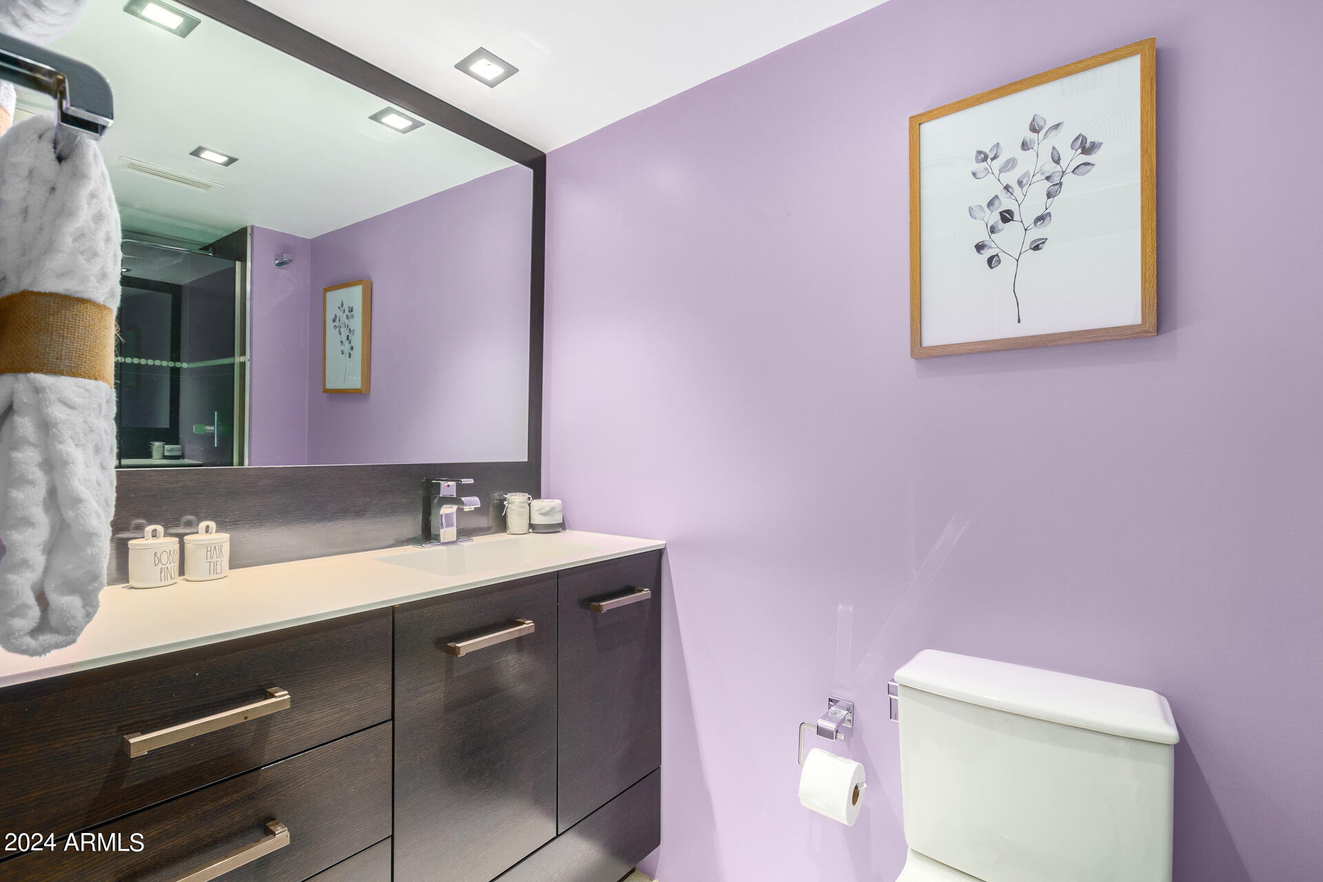 207 West Clarendon Avenue, Unit F8 Phoenix, AZ 85013 - Photo 22 of 28 0013-13 - Clarendon