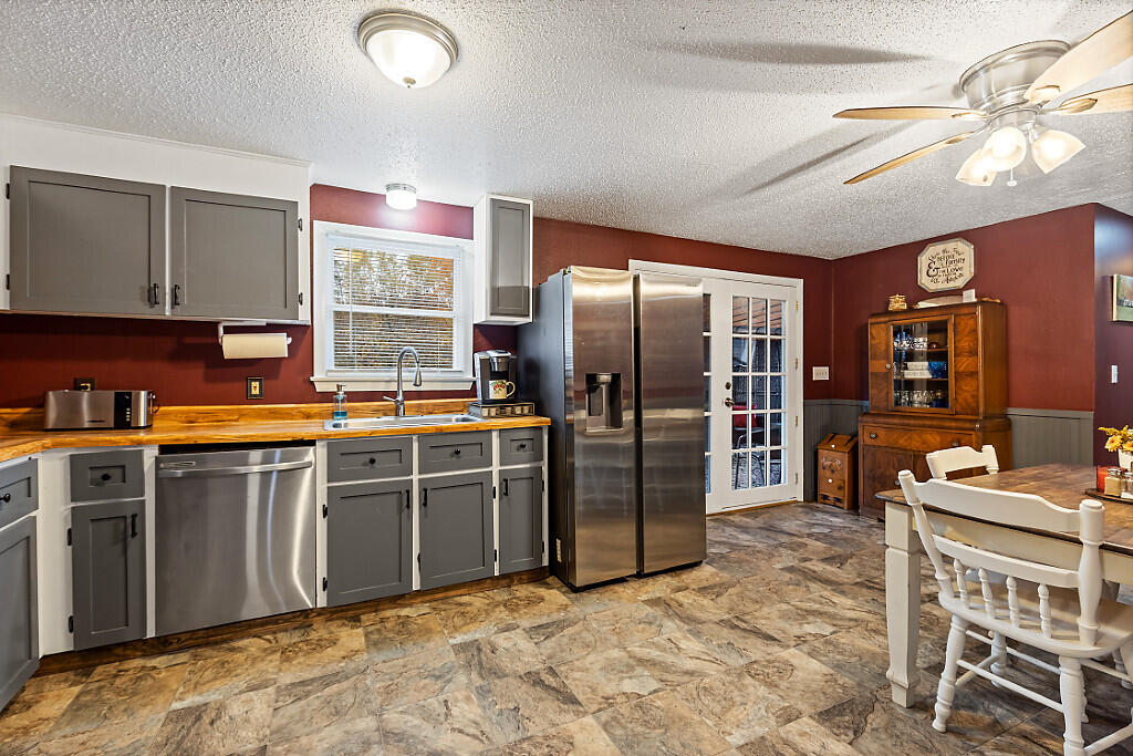 733 Middle Road Skowhegan, ME 04976 - Photo 14 of 58 14
