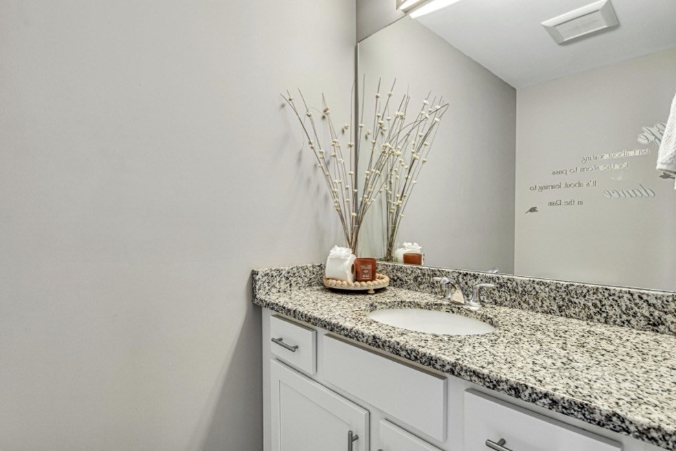 102 Parker Road Dracut, MA 01826 - Photo 12 of 35 Gallery Image 12