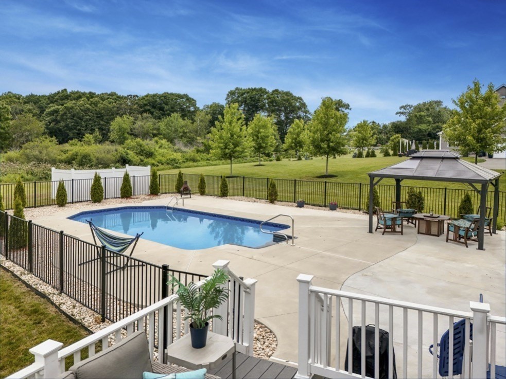 102 Parker Road Dracut, MA 01826 - Photo 25 of 35 Gallery Image 25