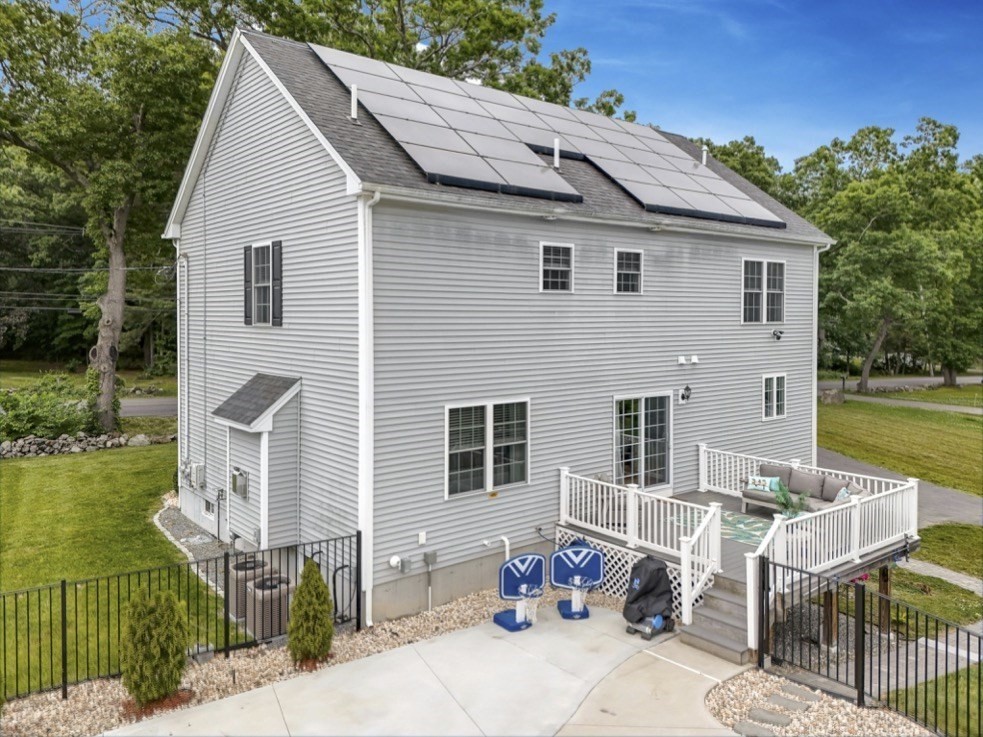 102 Parker Road Dracut, MA 01826 - Photo 28 of 35 Gallery Image 28