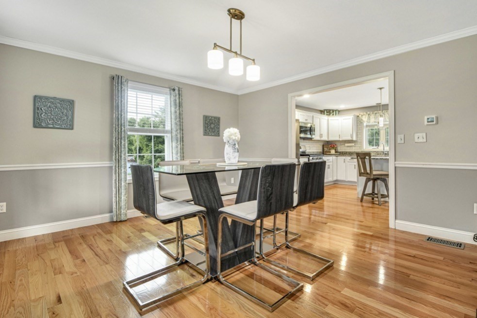 102 Parker Road Dracut, MA 01826 - Photo 3 of 35 Gallery Image 3