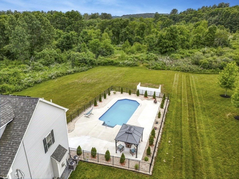 102 Parker Road Dracut, MA 01826 - Photo 31 of 35 Gallery Image 31
