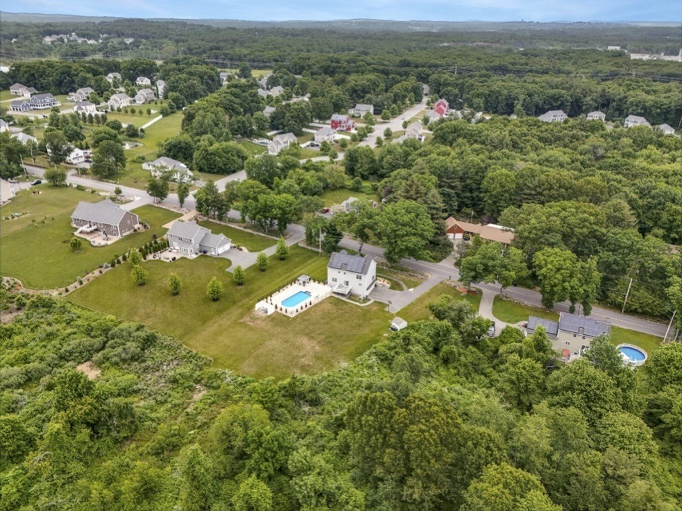 102 Parker Road Dracut, MA 01826 - Photo 32 of 35 Gallery Image 32