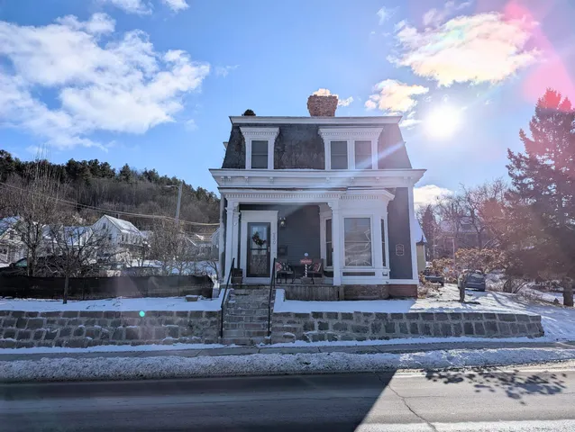 $3,750 | 230 Portland Street, St. Johnsbury, VT 05819