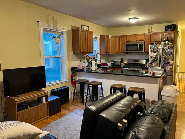 $5,500 | 42 Gorham Street, Unit 3, Somerville, MA 02144