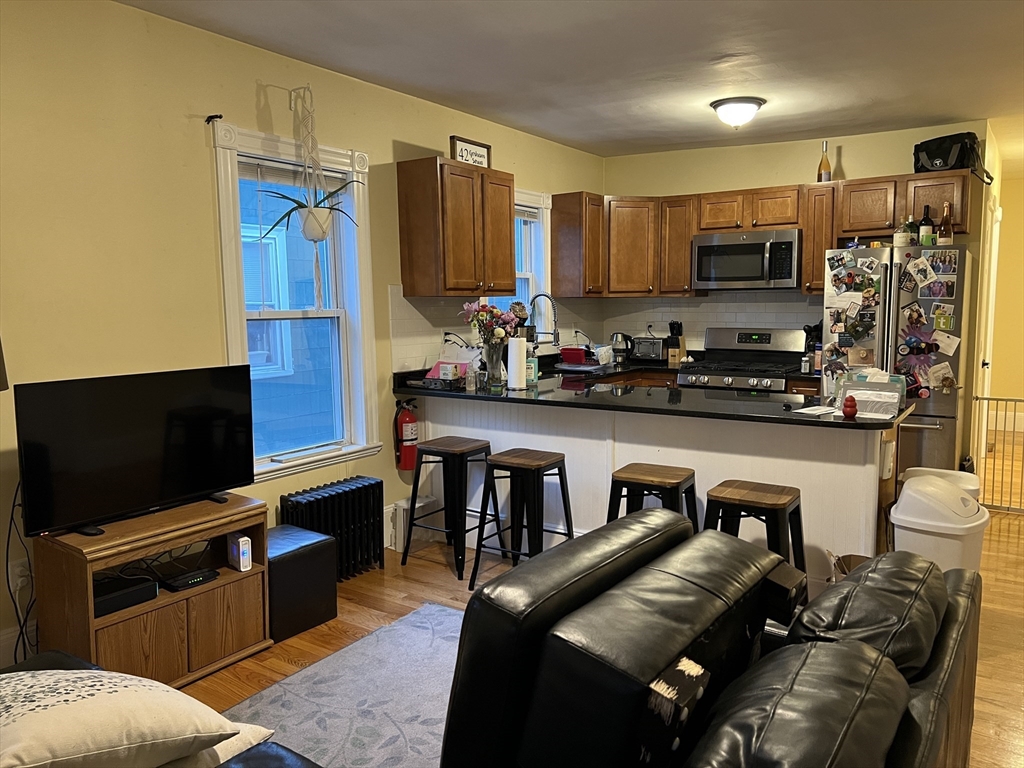 42 Gorham Street, Unit 3 Somerville, MA 02144 - Photo 3 of 39