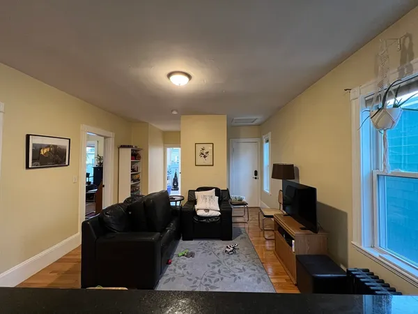 $5,500 | 42 Gorham Street, Unit 3, Somerville, MA 02144