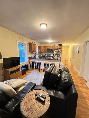 $5,500 | 42 Gorham Street, Unit 3, Somerville, MA 02144
