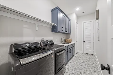$750,000 | 3206 Brays Point, Katy, TX 77493