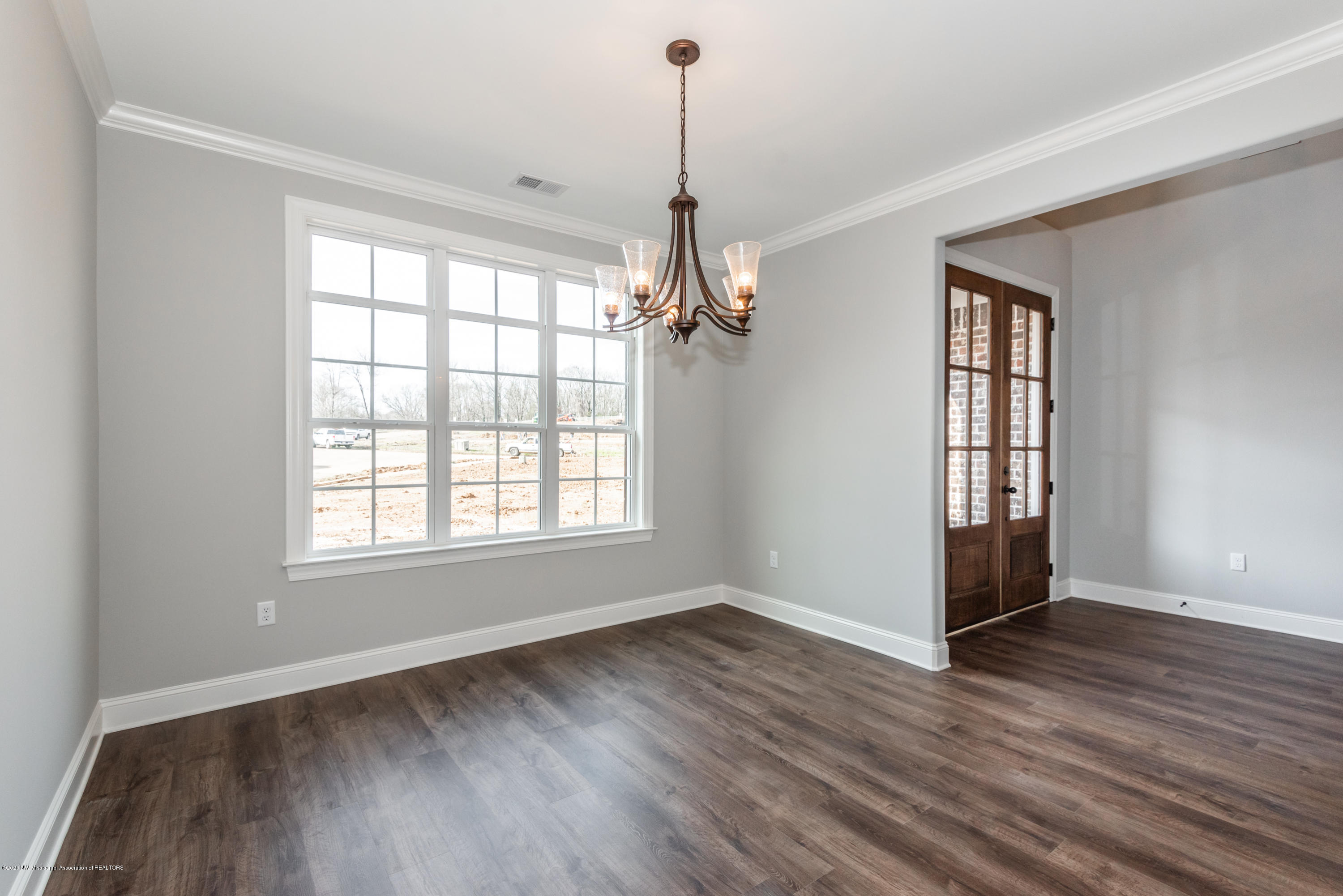 677 Pond View Circle Hernando, MS 38632 - Photo 5 of 29 DSC_2432