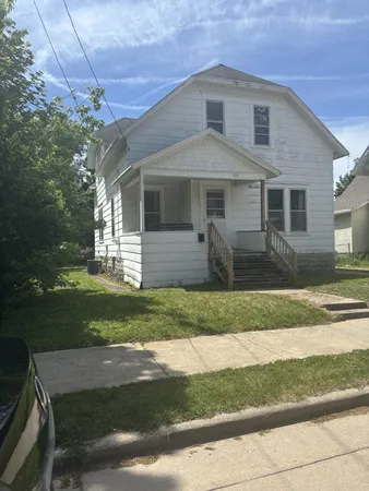 $119,900 | 715 Prospect Avenue, Oshkosh, WI 54901