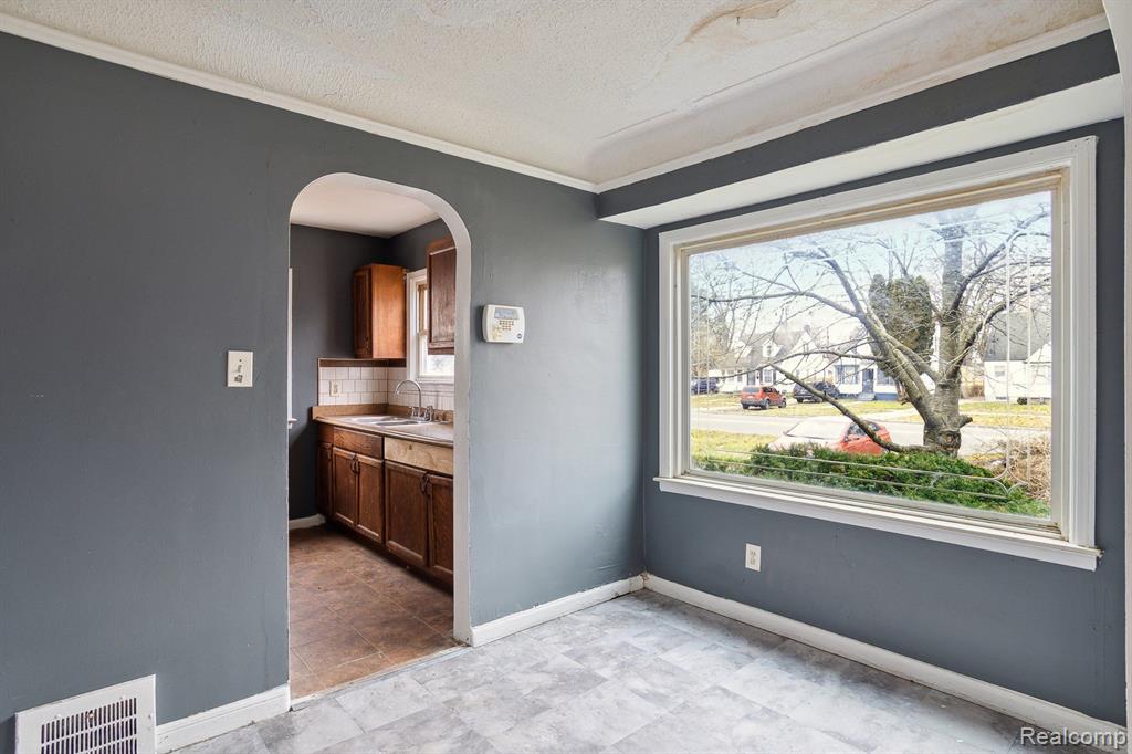 9980 Evergreen Road Detroit, MI 48228 - Photo 5 of 17