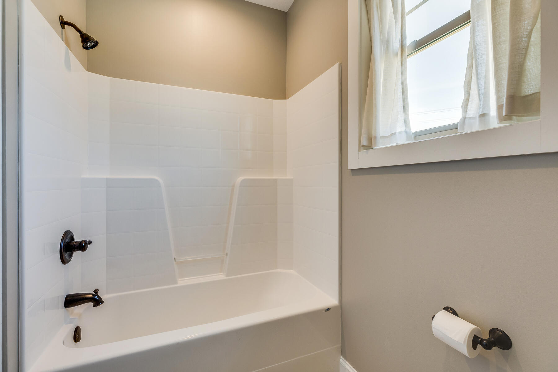 2625 Edinburgh Channel Road Kingsport, TN 37664 - Photo 60 of 104 151