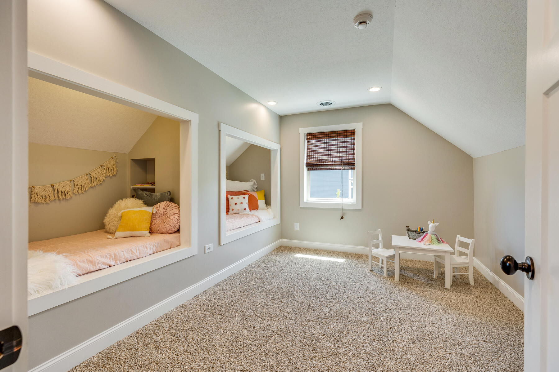 2625 Edinburgh Channel Road Kingsport, TN 37664 - Photo 68 of 104 158