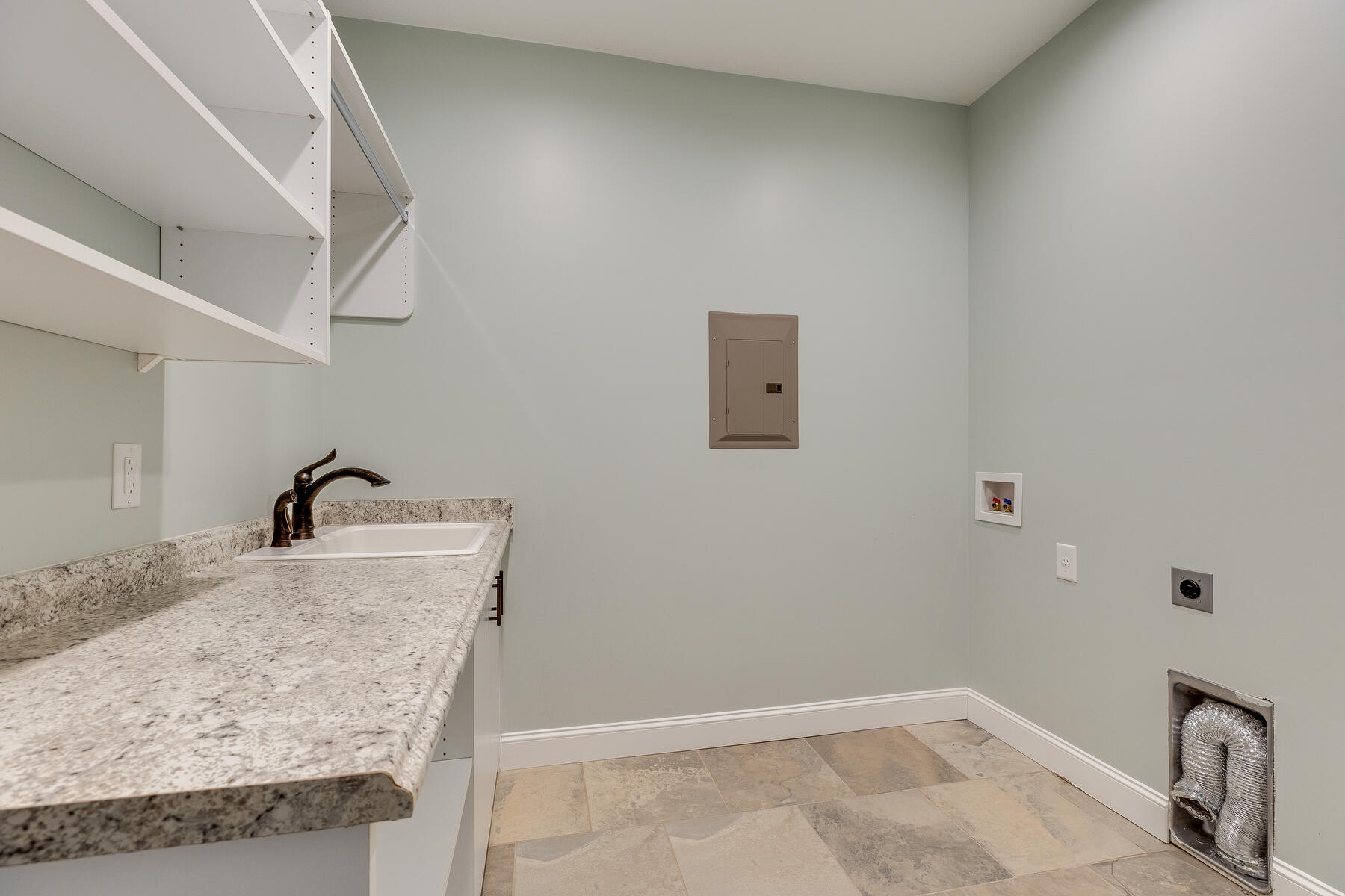 2625 Edinburgh Channel Road Kingsport, TN 37664 - Photo 72 of 104 161