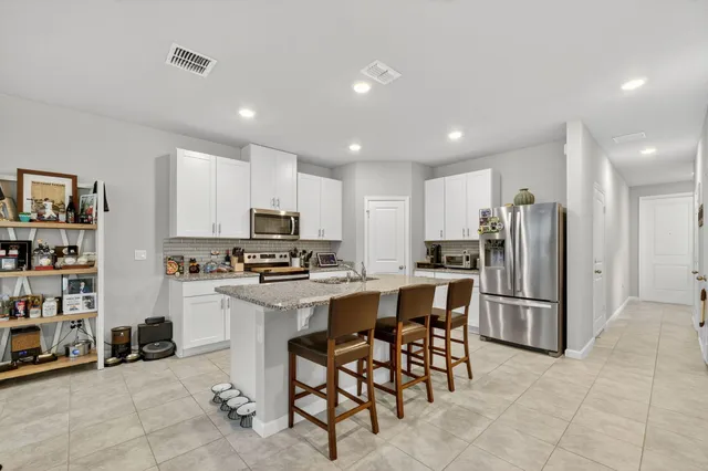 $422,900 | 5672 Southeast Edgewater Circle, Stuart, FL 34997