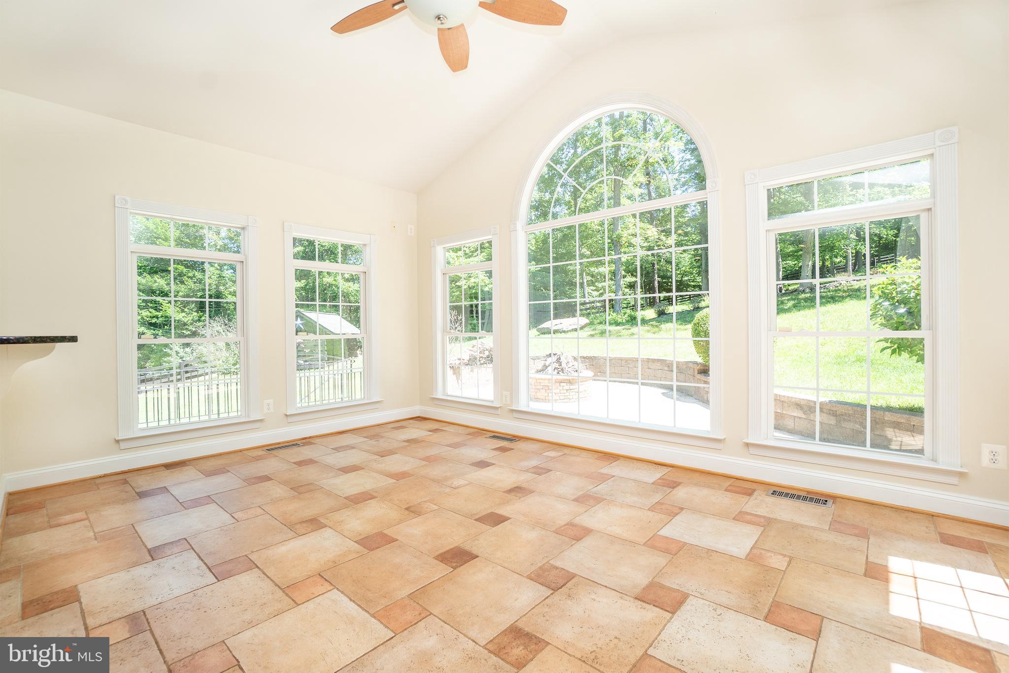 7165 Dudie Road Marshall, VA 20115 - Photo 25 of 68 Morning Room