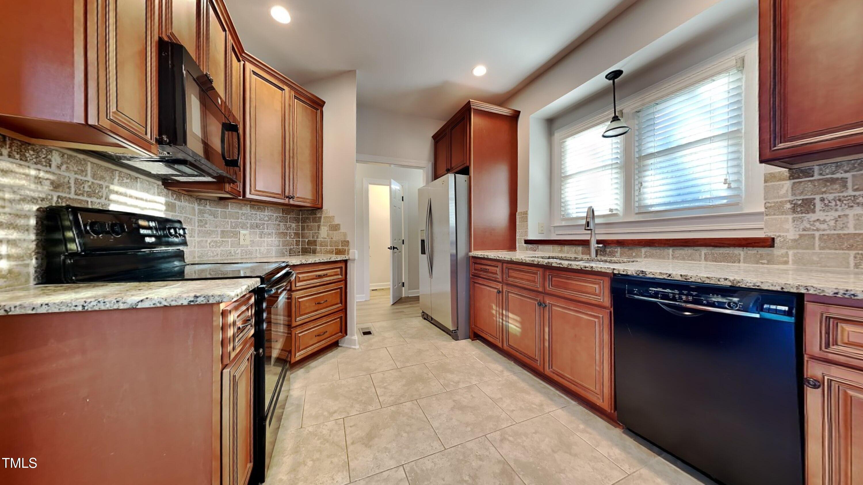 1701 Briarforest Place Raleigh, NC 27615 - Photo 6 of 25 5_pc_mDQhYctQ8O_Yh28jyATLV_layout_0