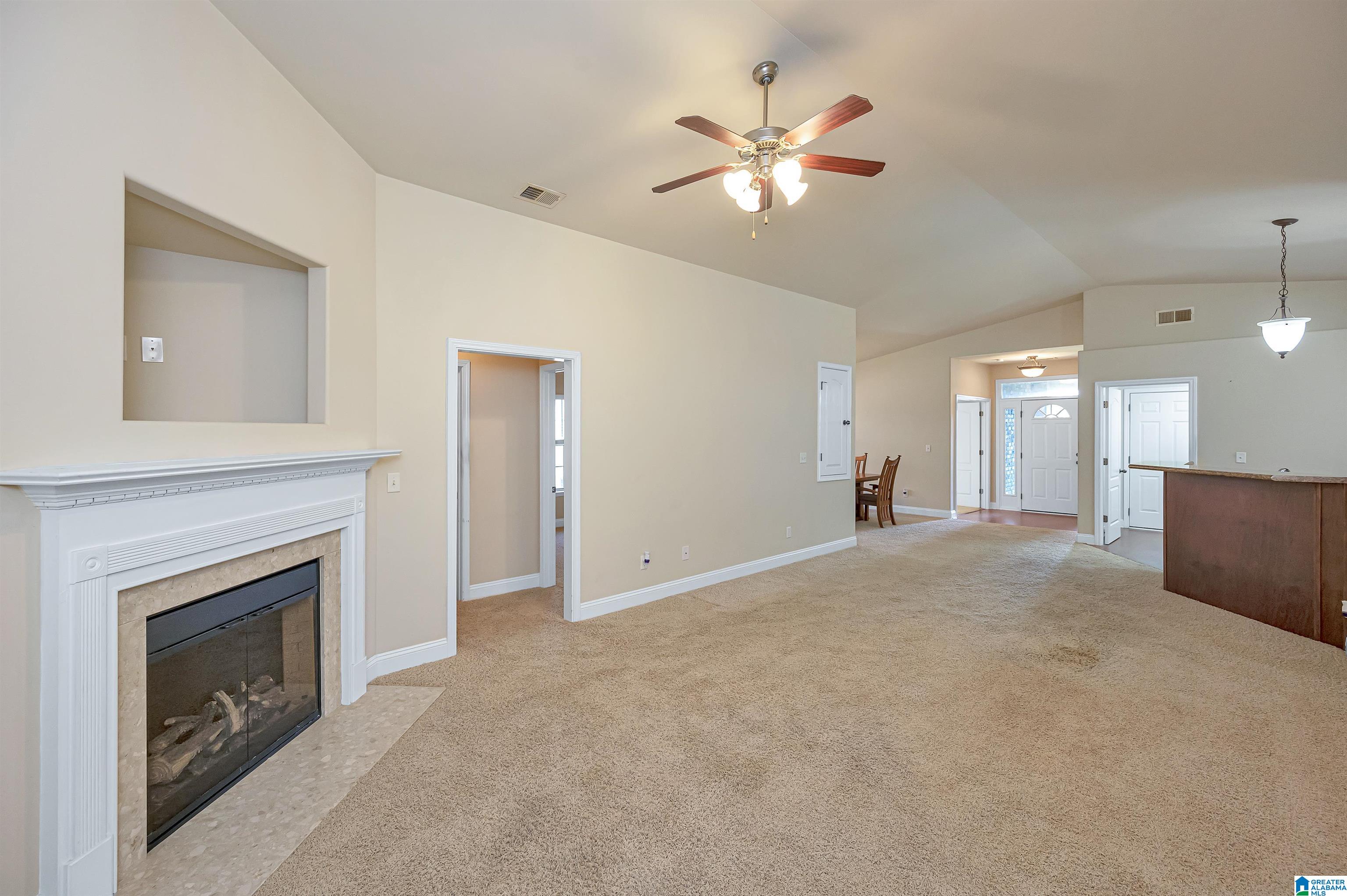 324 Vincent Street Alabaster, AL 35007 - Photo 8 of 42