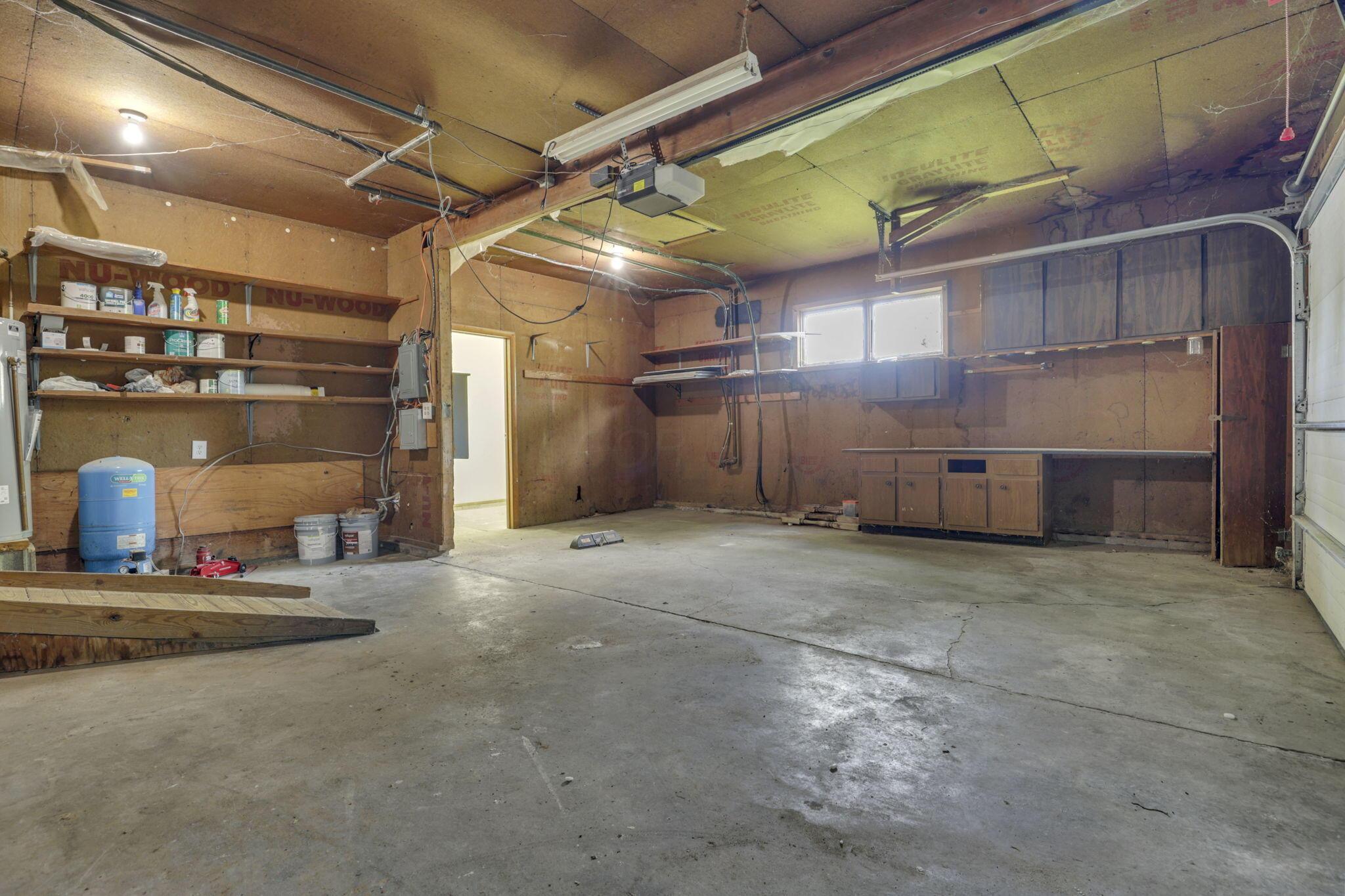 1080 Coonpath Road Northwest Lancaster, OH 43130 - Photo 41 of 55 Garage
