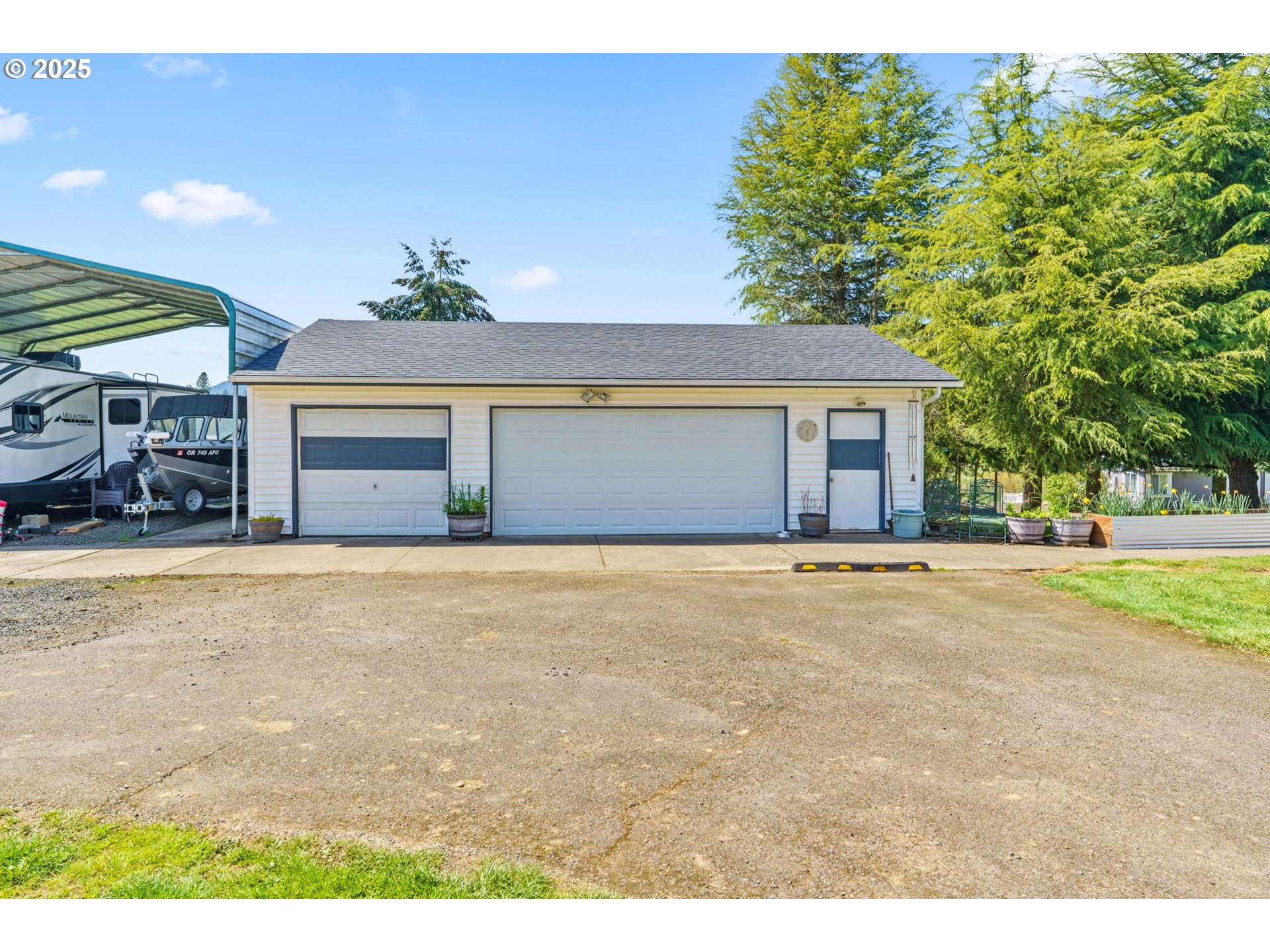 25813 Fleck Road Veneta, OR 97487 - Photo 4 of 47 Gallery Image 4