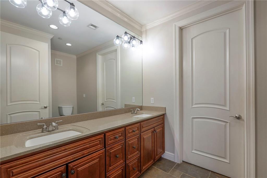 10531 Mission Road, Unit 207 Leawood, KS 66206 - Photo 19 of 34