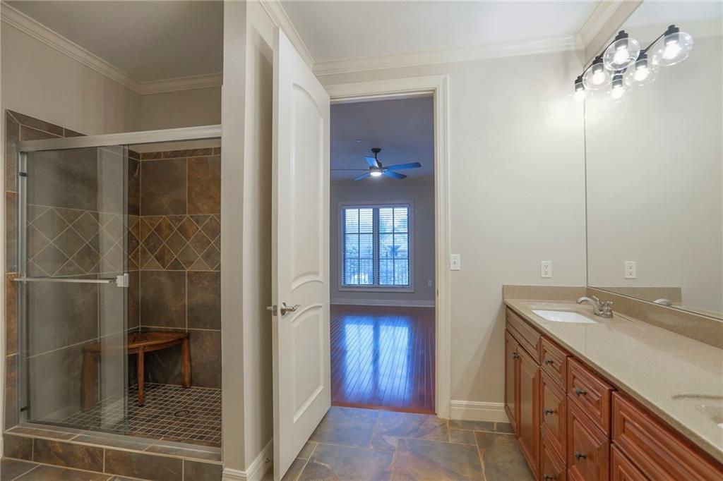 10531 Mission Road, Unit 207 Leawood, KS 66206 - Photo 20 of 34