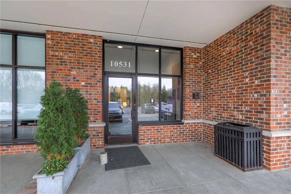 10531 Mission Road, Unit 207 Leawood, KS 66206 - Photo 25 of 34